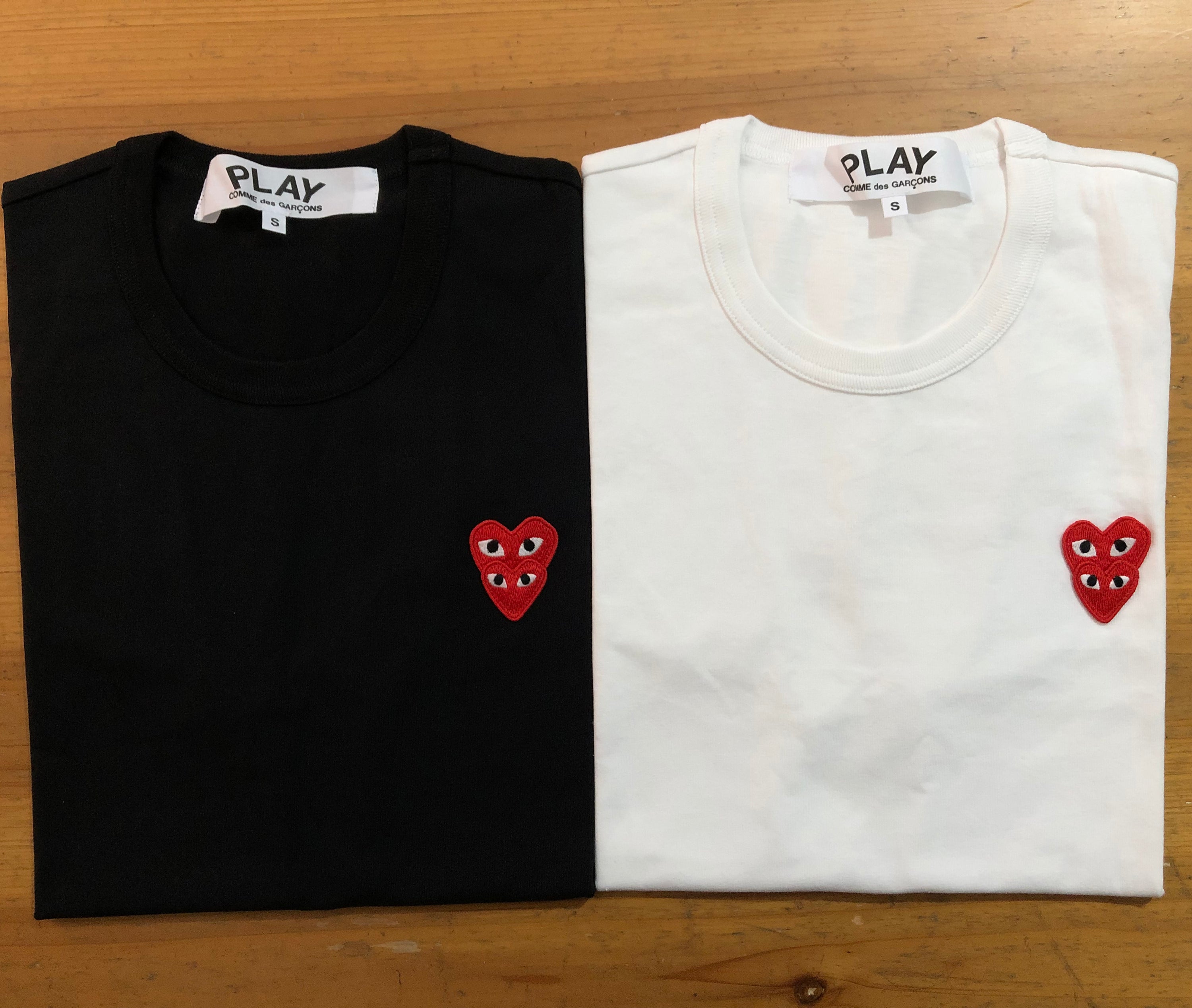 Camiseta Comme Des Garçons "Double Heart"