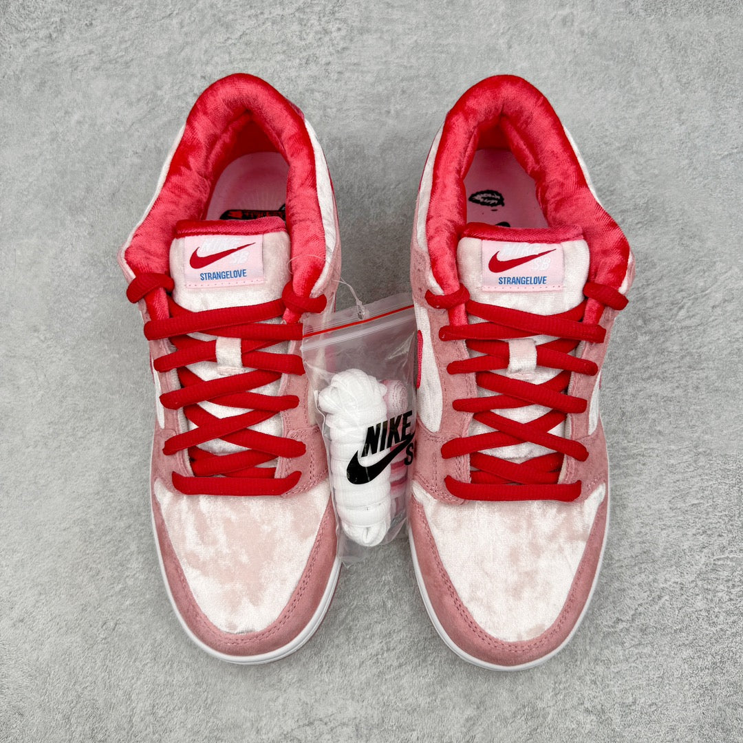 Nike SB Dunk Low Strangelove