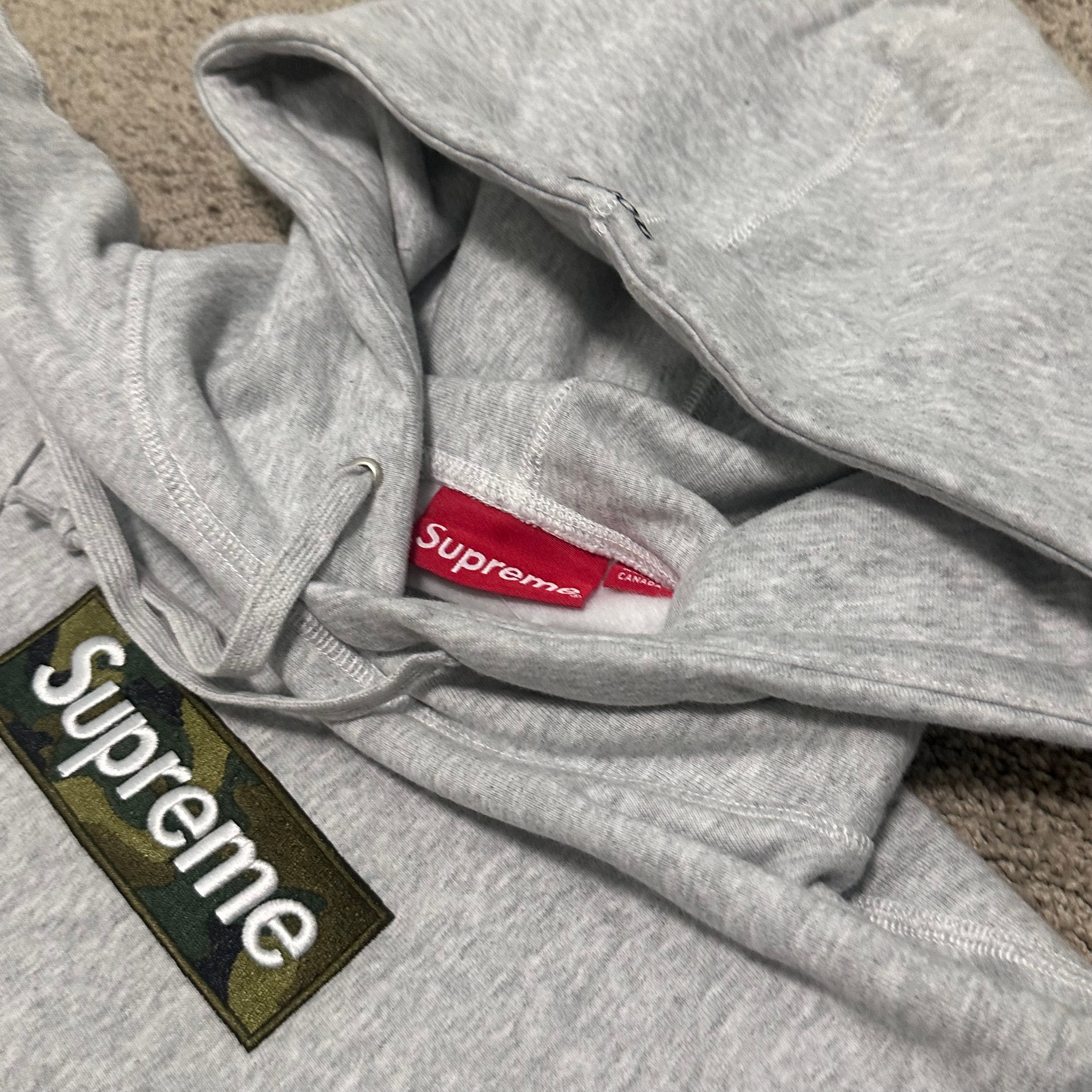 Moletom Supreme Box Logo "Ash Grey"