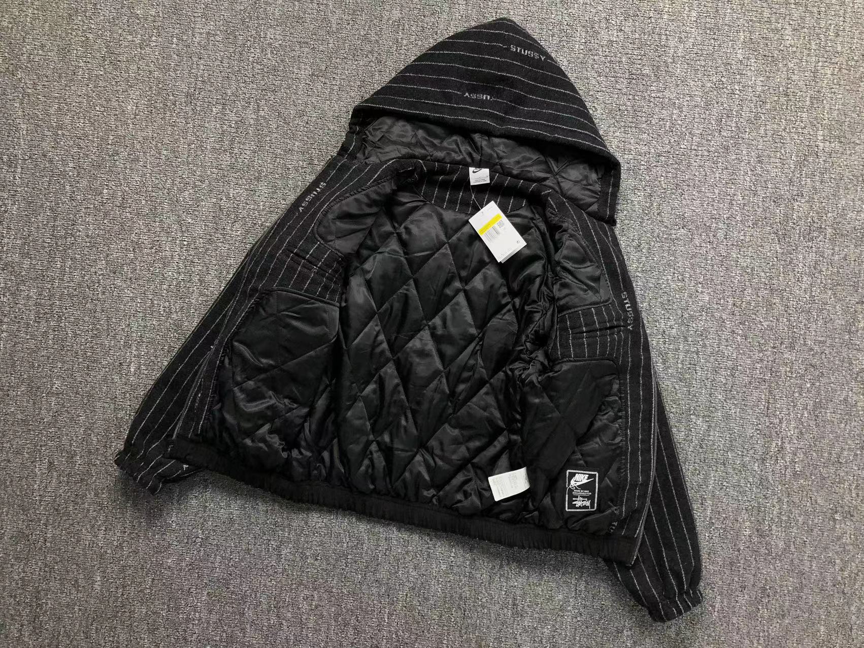 Jaqueta Stussy x Nike