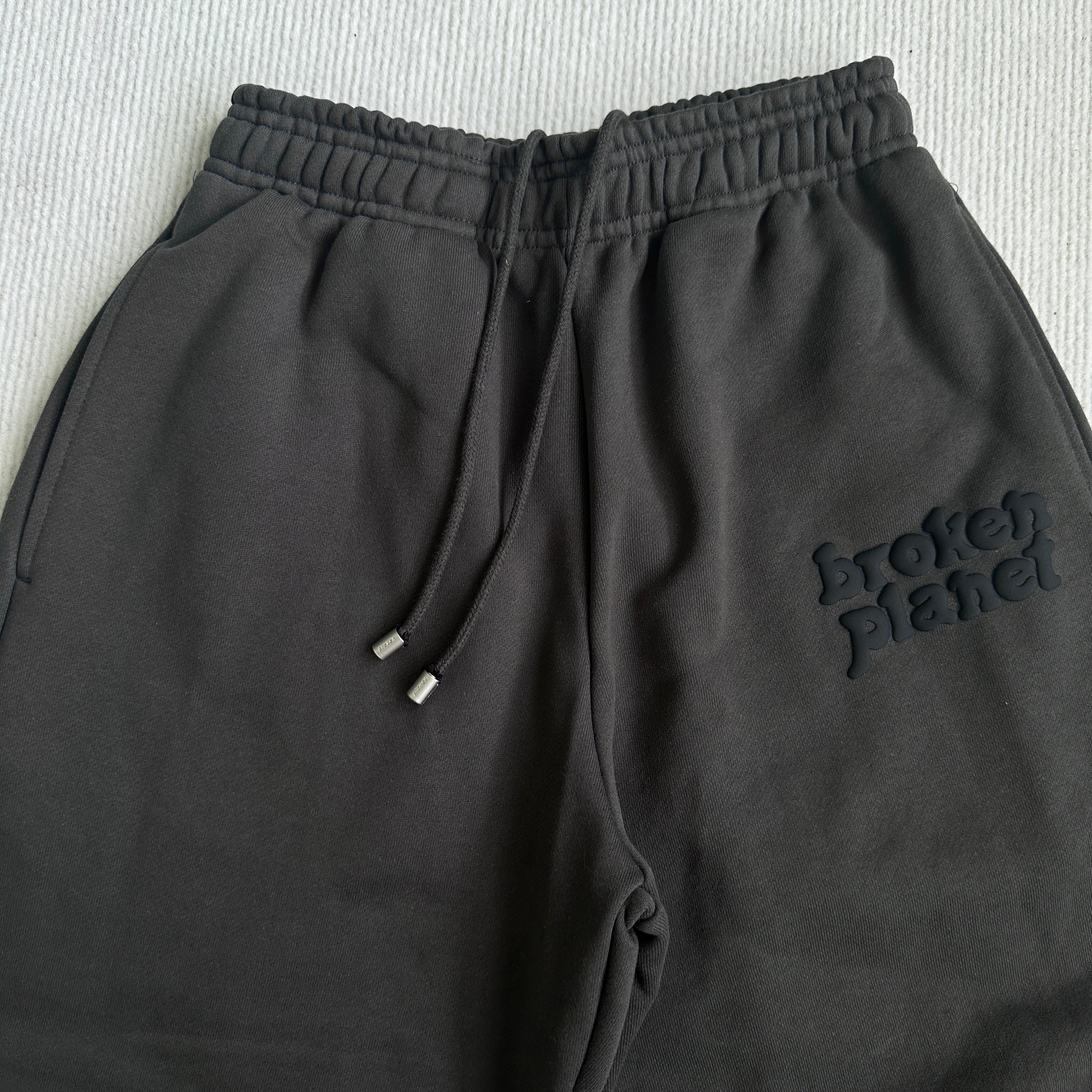 Conjunto Broken Planet