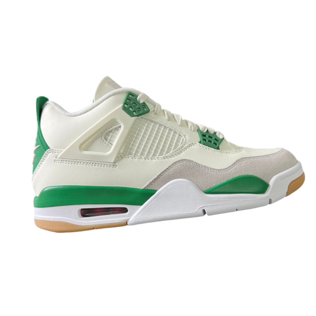 Air Jordan 4 "Pine Green"