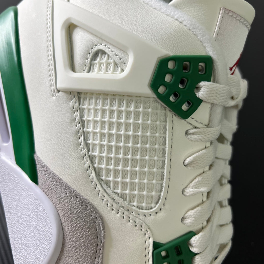 Air Jordan 4 "Pine Green"