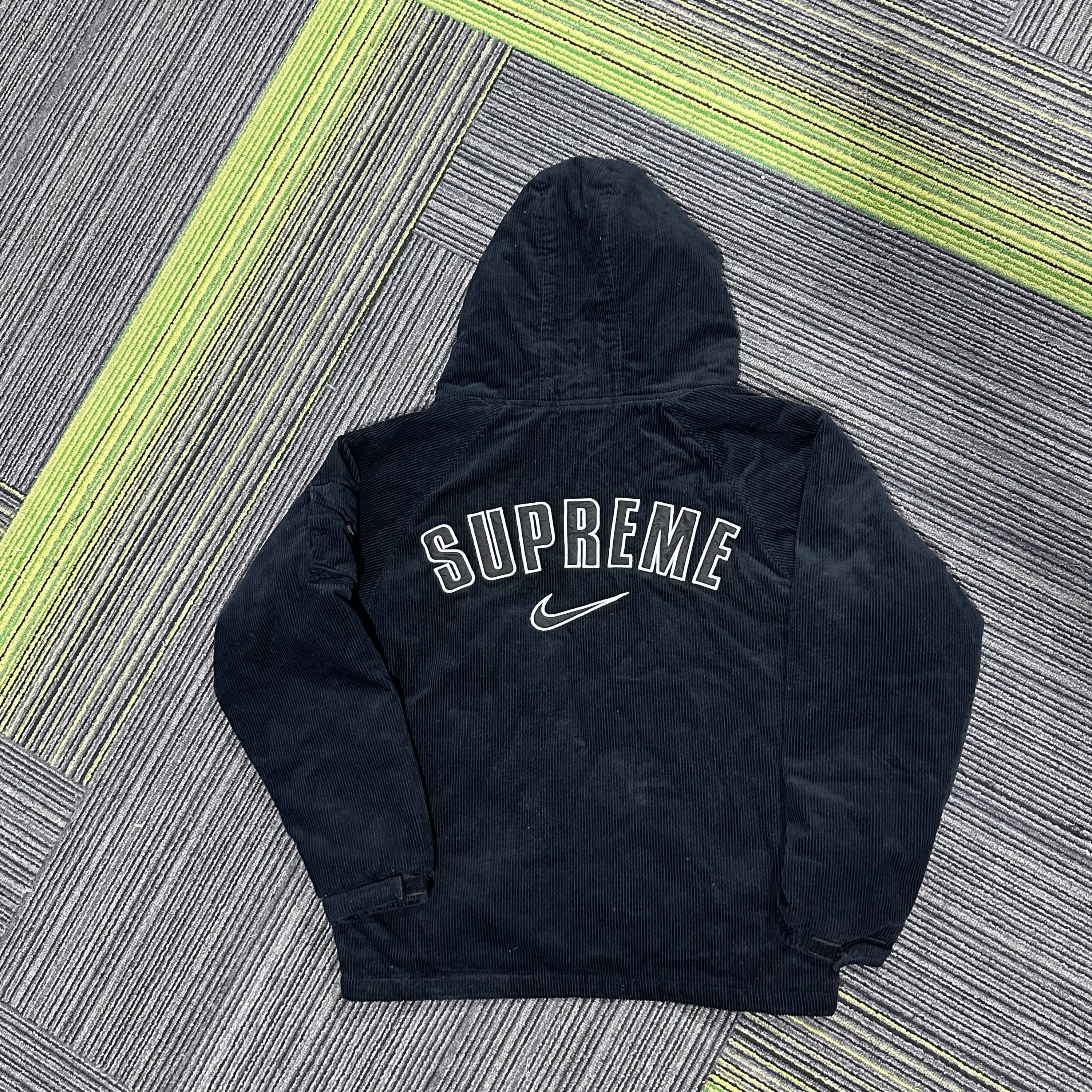 Moletom Nike x Supreme