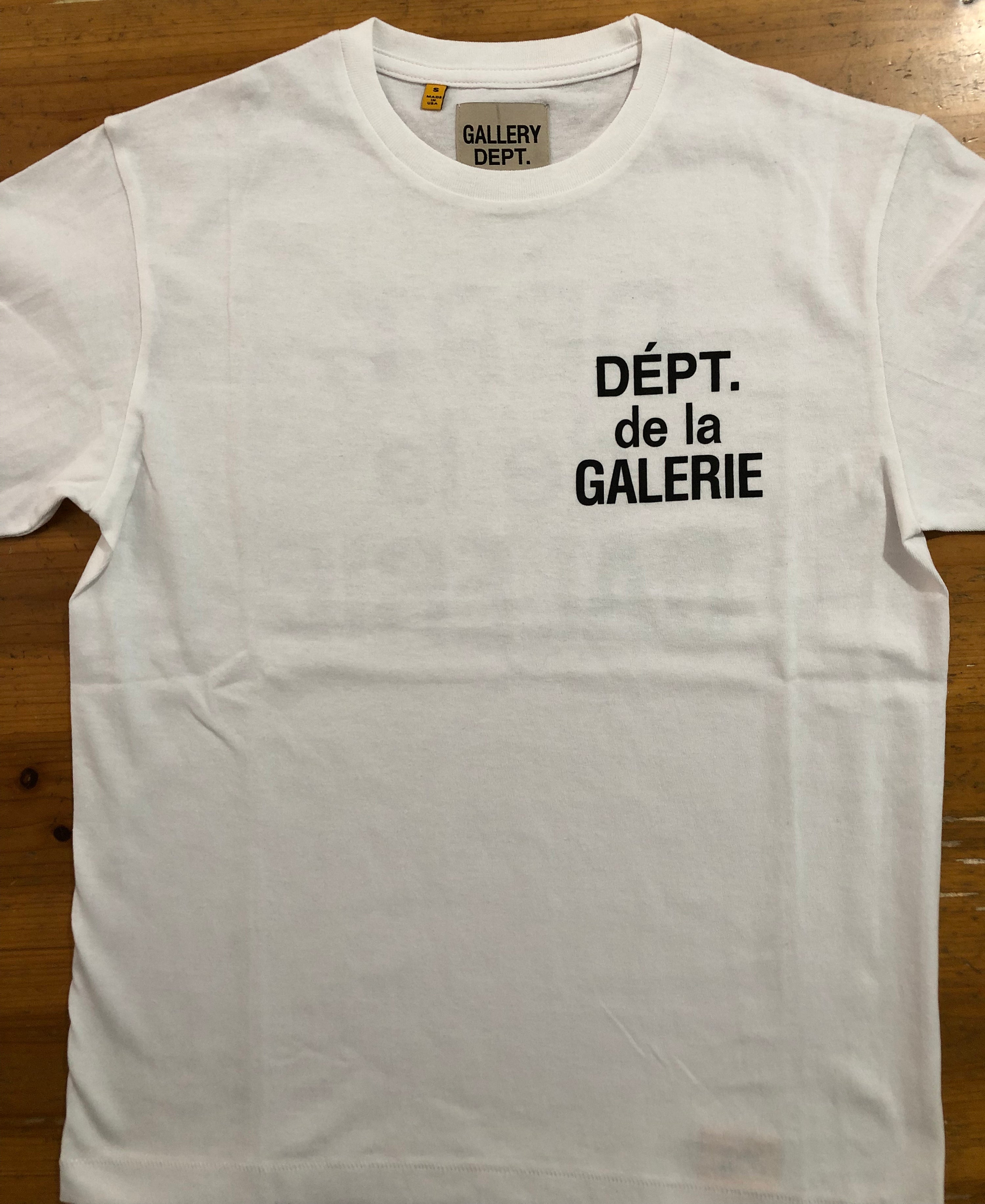 Camiseta Gallery Dept