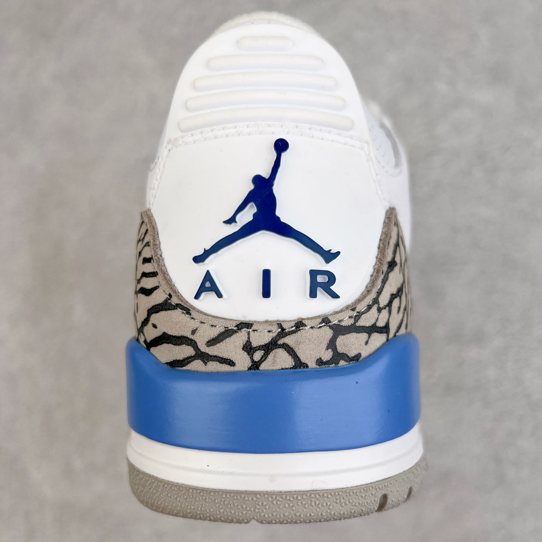 Air Jordan 3 "UNC"